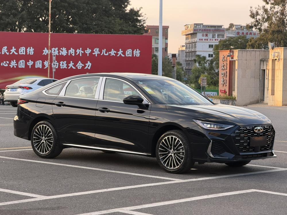 Chery Arrizo 8 PRO