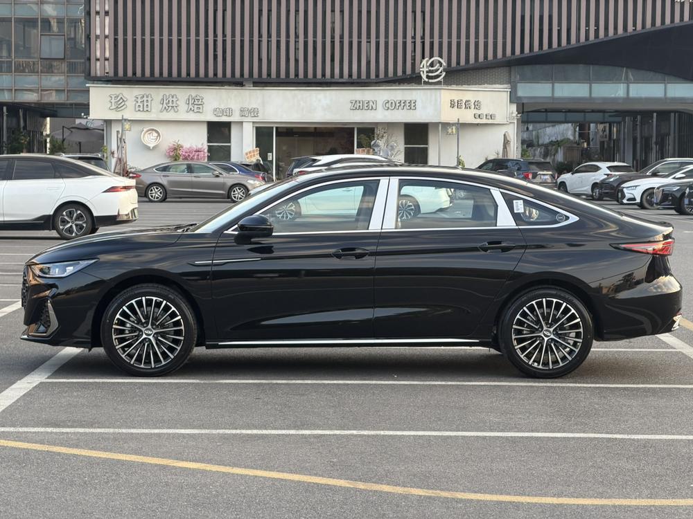 Chery Arrizo 8 PRO