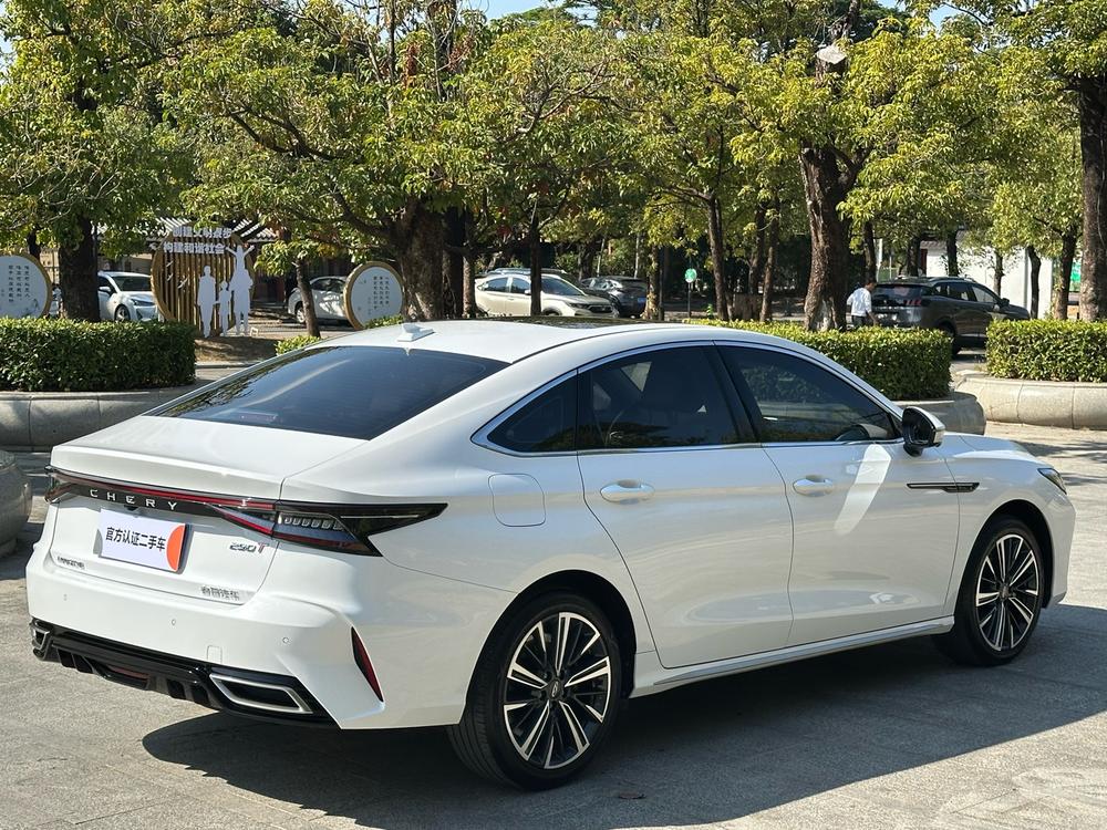 Chery Arrizo 8