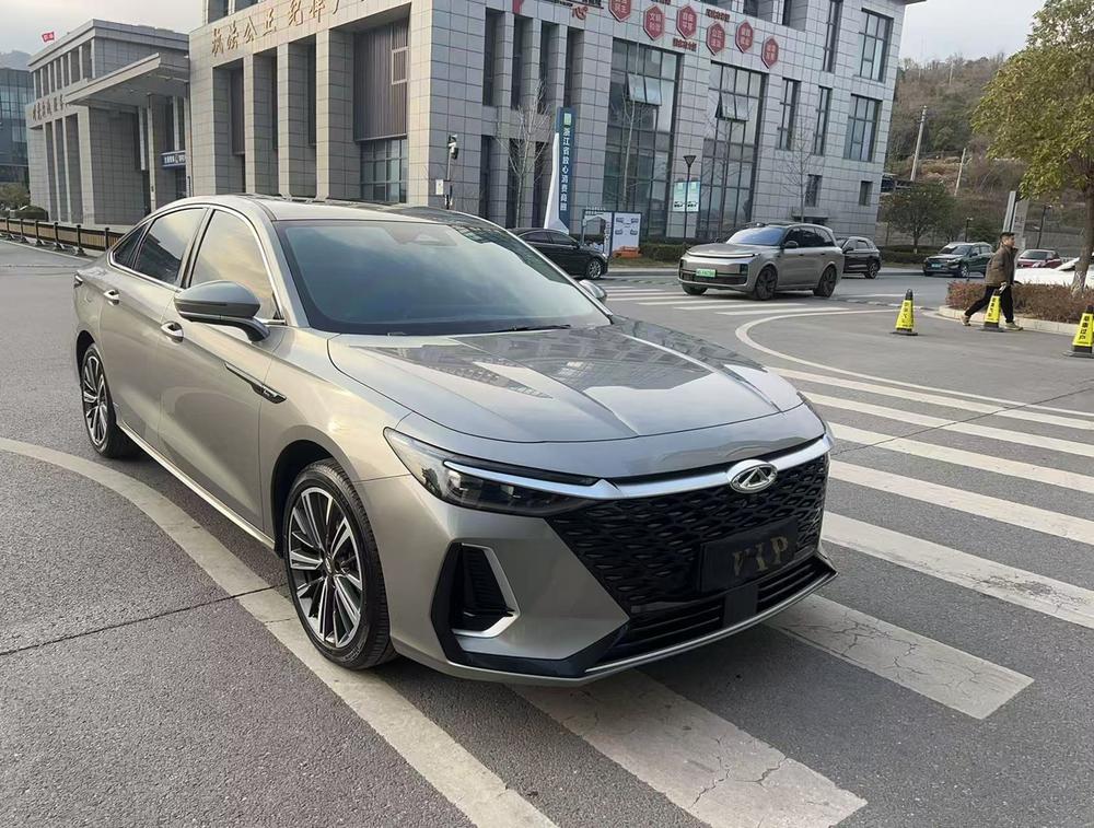 Chery Arrizo 8
