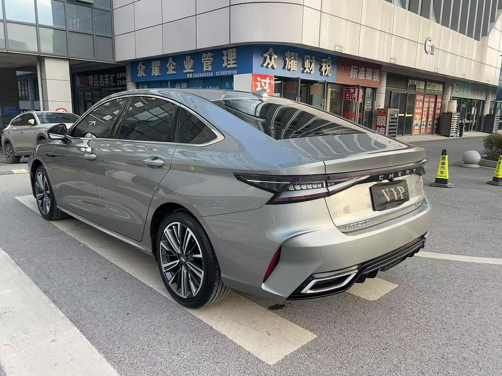 Chery Arrizo 8