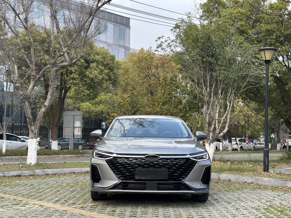Chery Arrizo 8