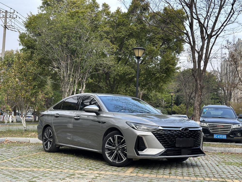 Chery Arrizo 8