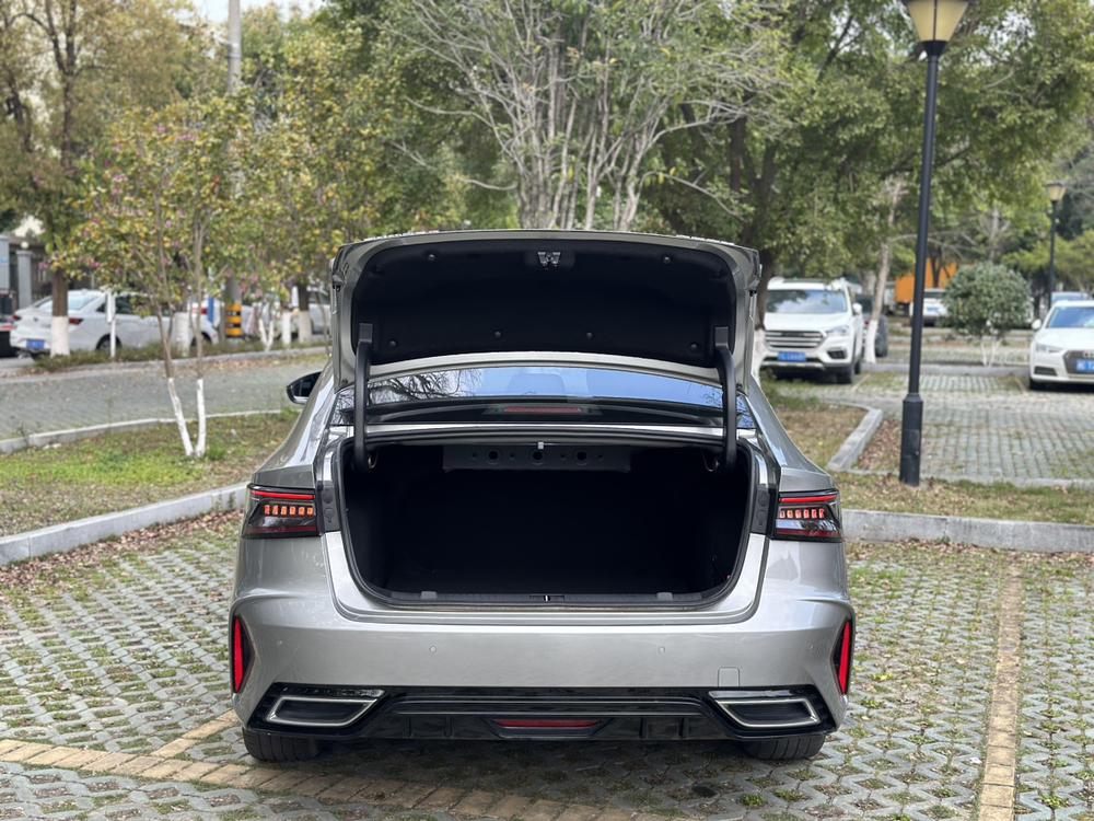 Chery Arrizo 8