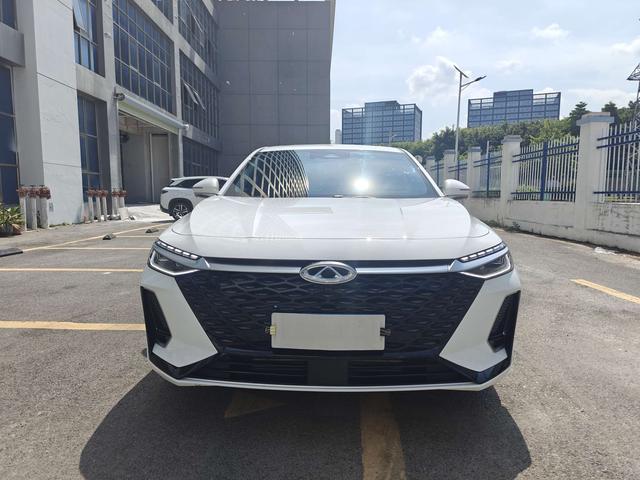 Chery Arrizo 8