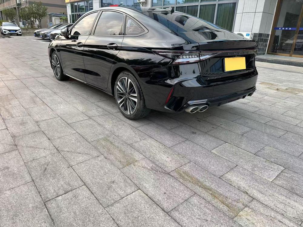 Chery Arrizo 8