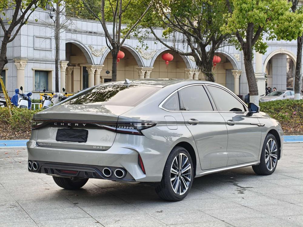 Chery Arrizo 8