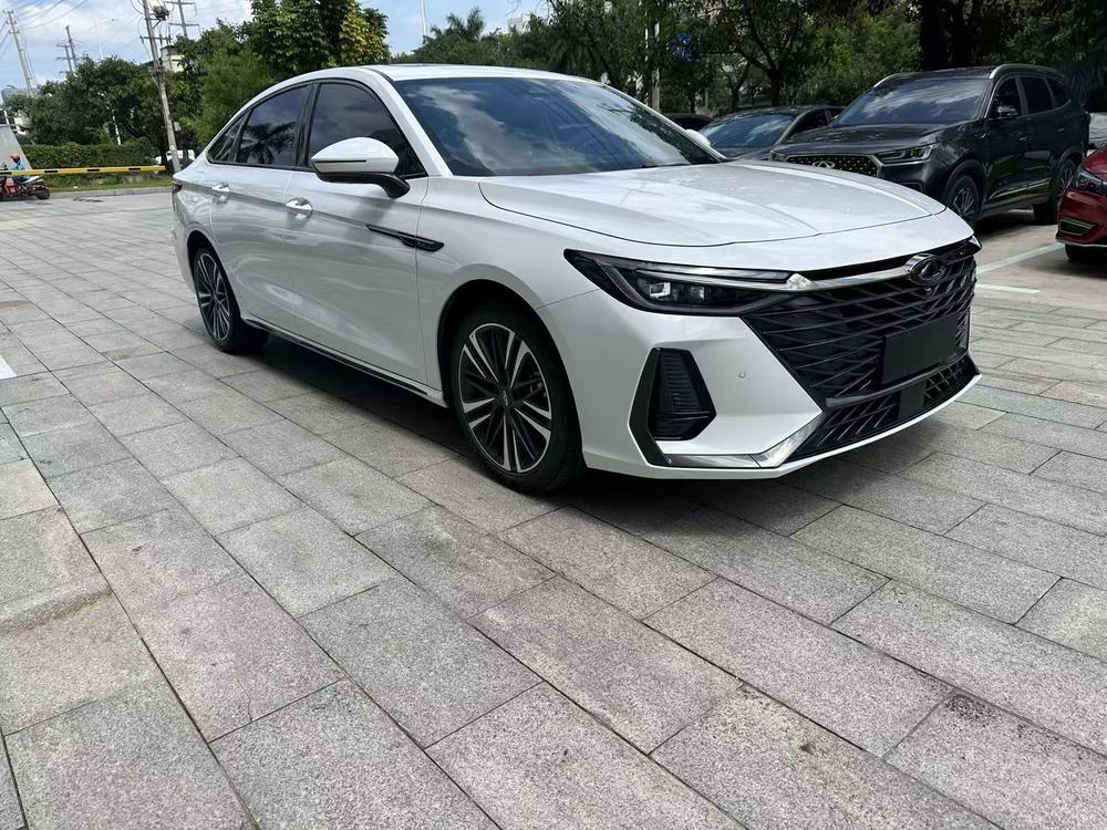 Chery Arrizo 8