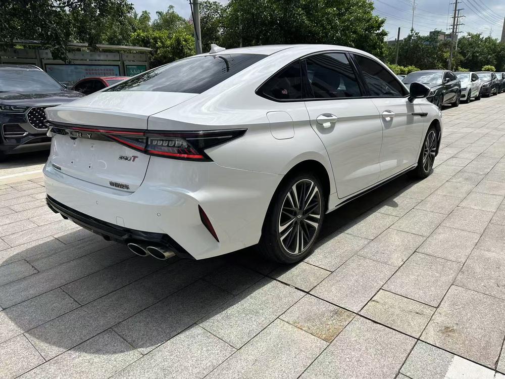 Chery Arrizo 8