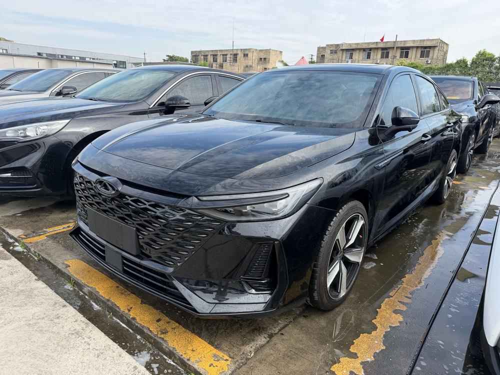 Chery Arrizo 8