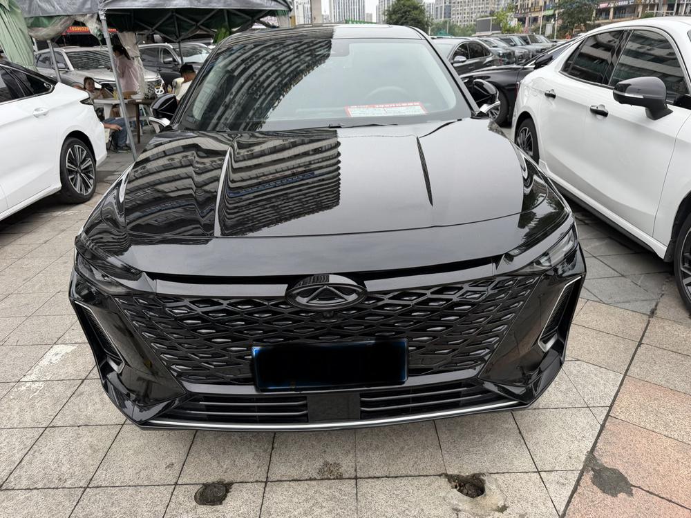 Chery Arrizo 8