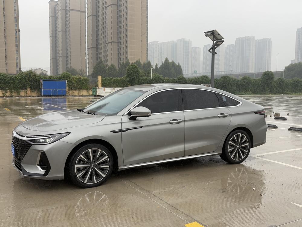 Chery Arrizo 8
