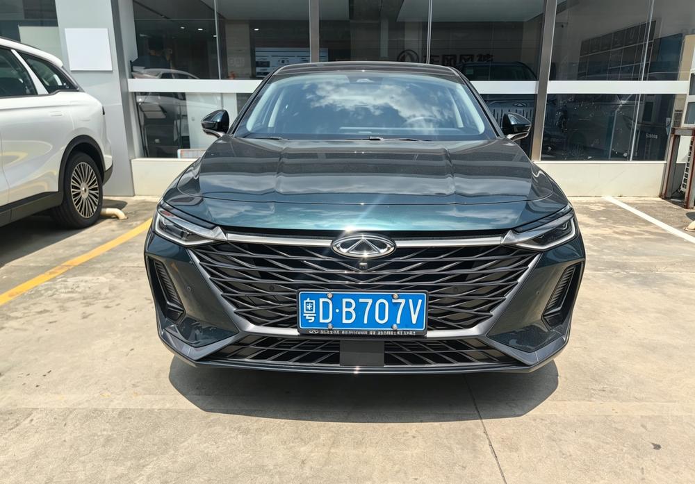 Chery Arrizo 8