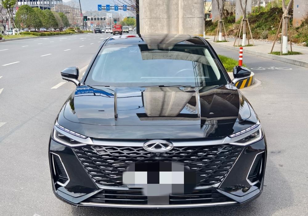 Chery Arrizo 8