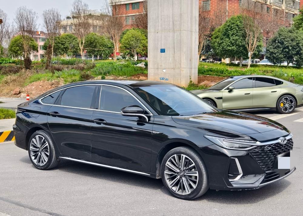 Chery Arrizo 8