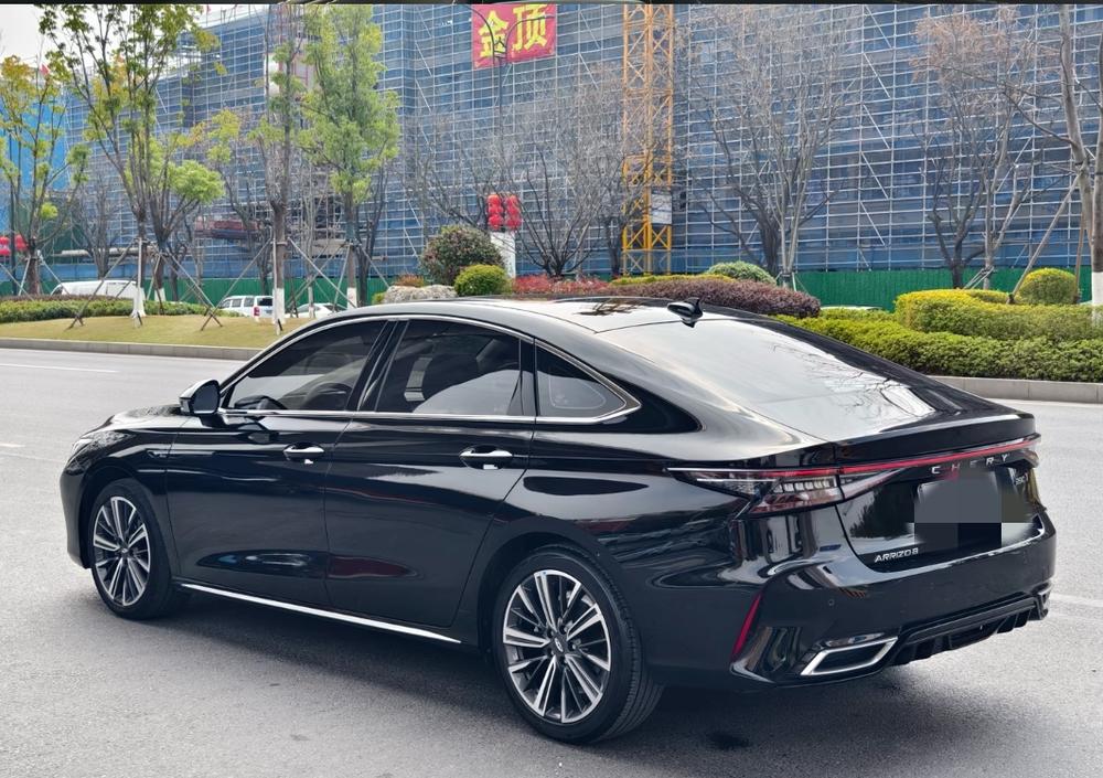 Chery Arrizo 8