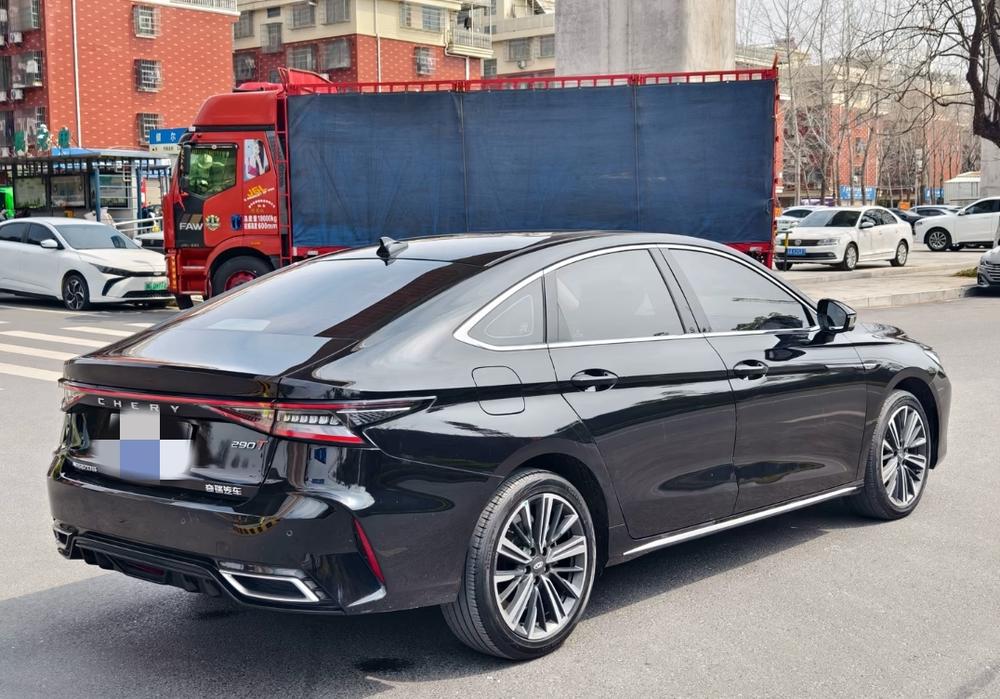 Chery Arrizo 8