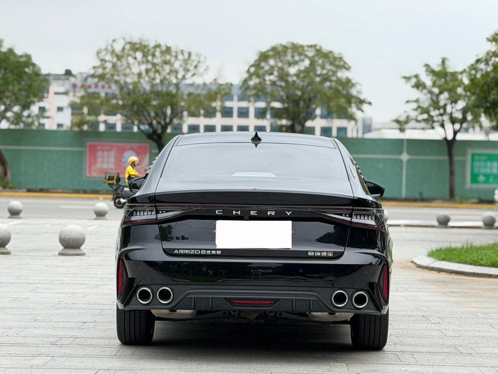 Chery Arrizo 8
