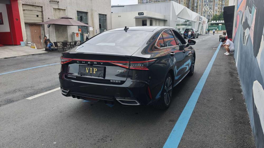 Chery Arrizo 8