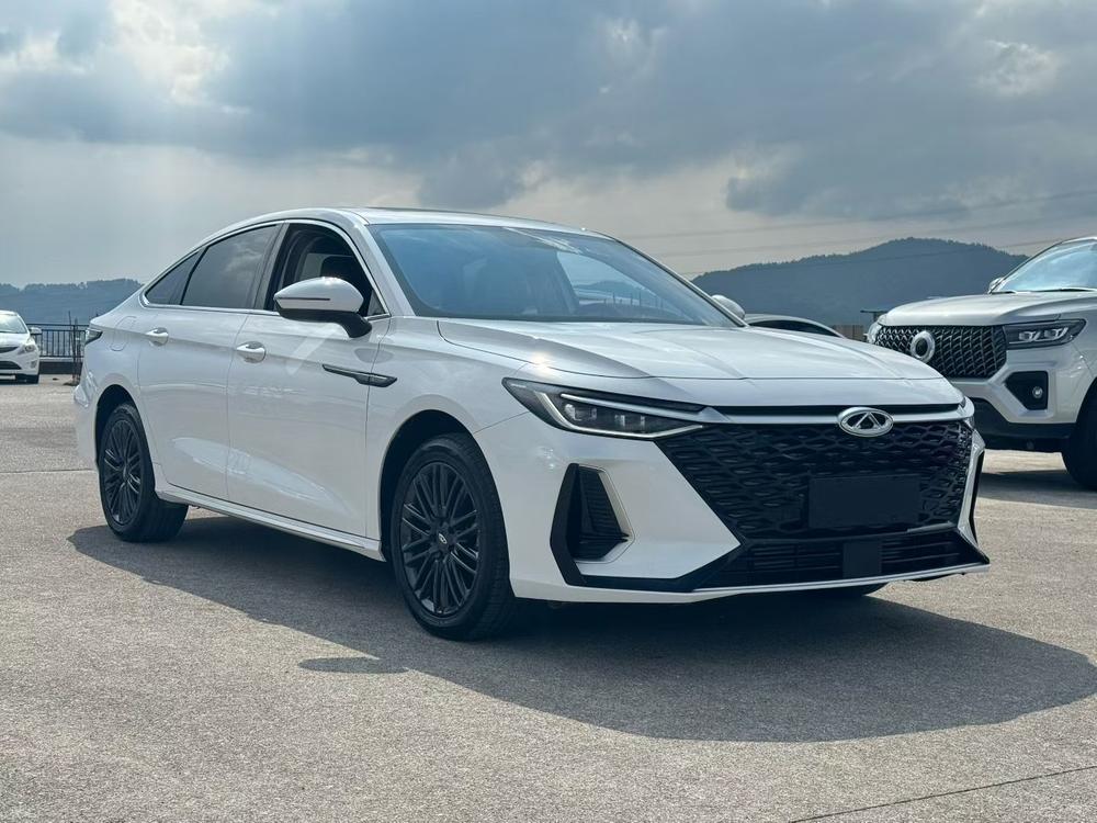 Chery Arrizo 8