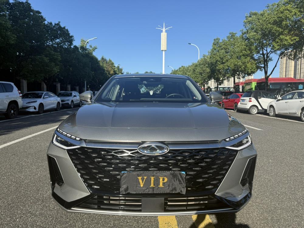 Chery Arrizo 8