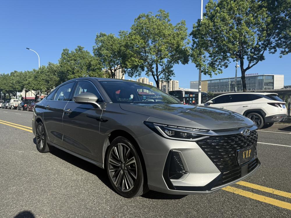Chery Arrizo 8