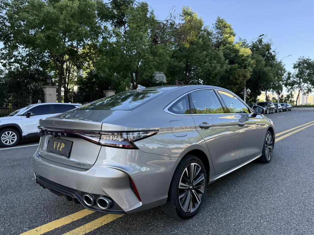 Chery Arrizo 8