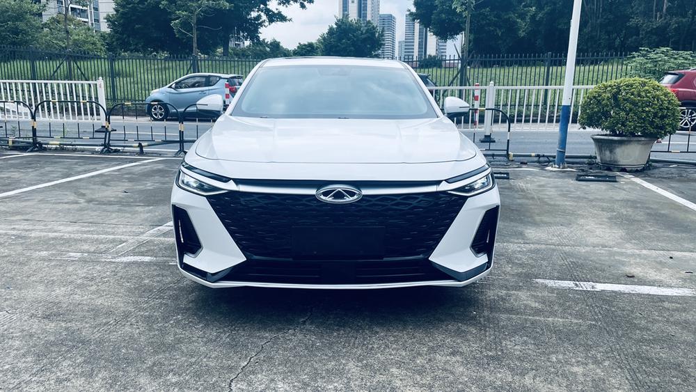 Chery Arrizo 8