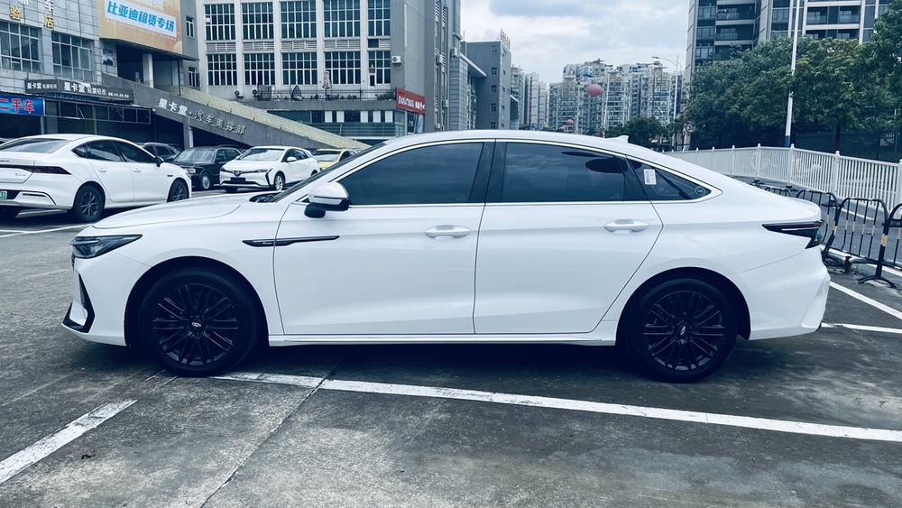 Chery Arrizo 8