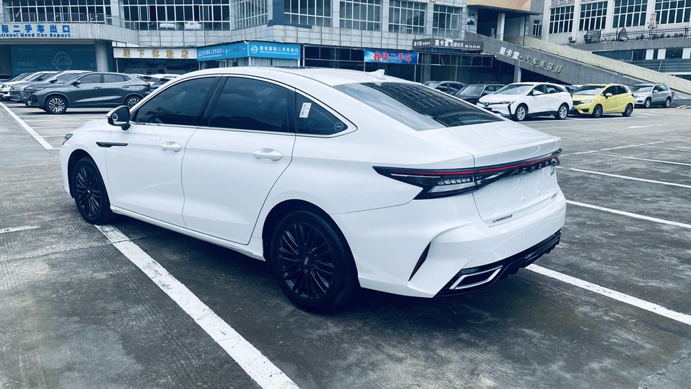 Chery Arrizo 8