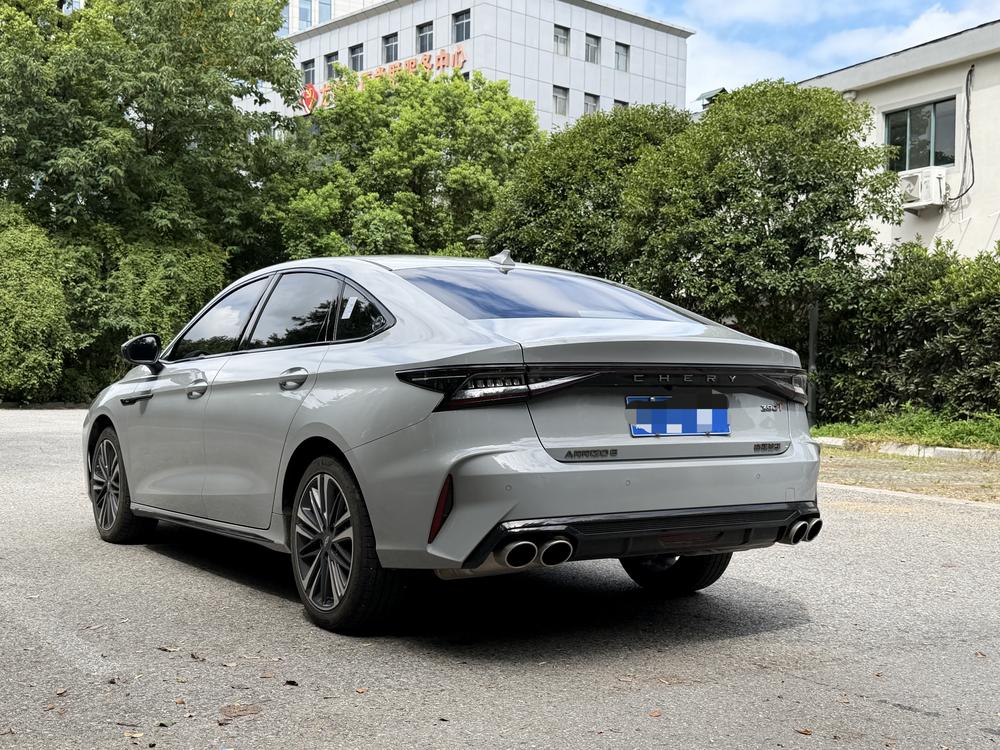 Chery Arrizo 8