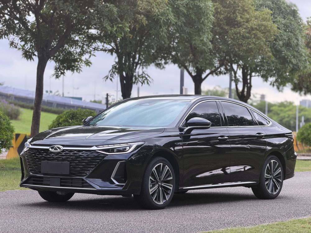 Chery Arrizo 8