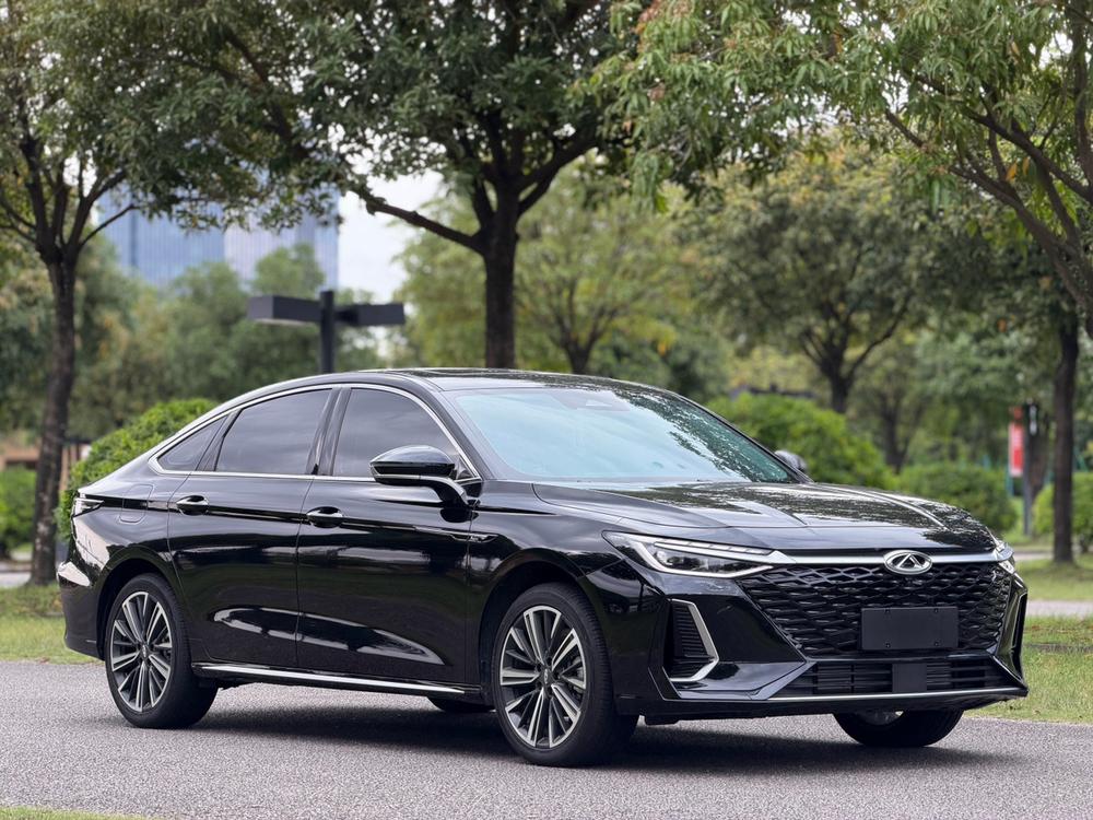 Chery Arrizo 8