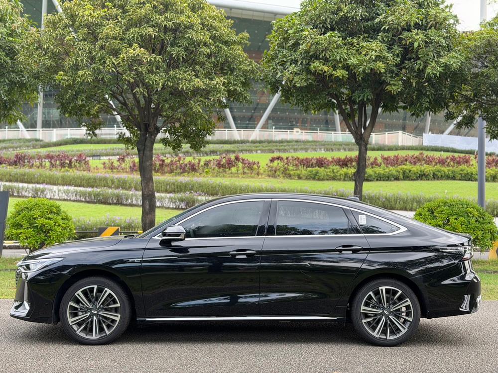 Chery Arrizo 8