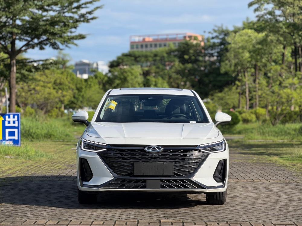 Chery Arrizo 8