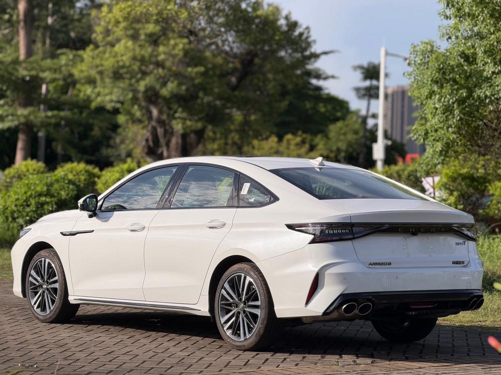 Chery Arrizo 8