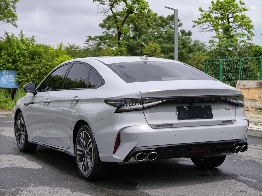 Chery Arrizo 8