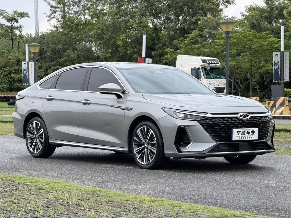Chery Arrizo 8