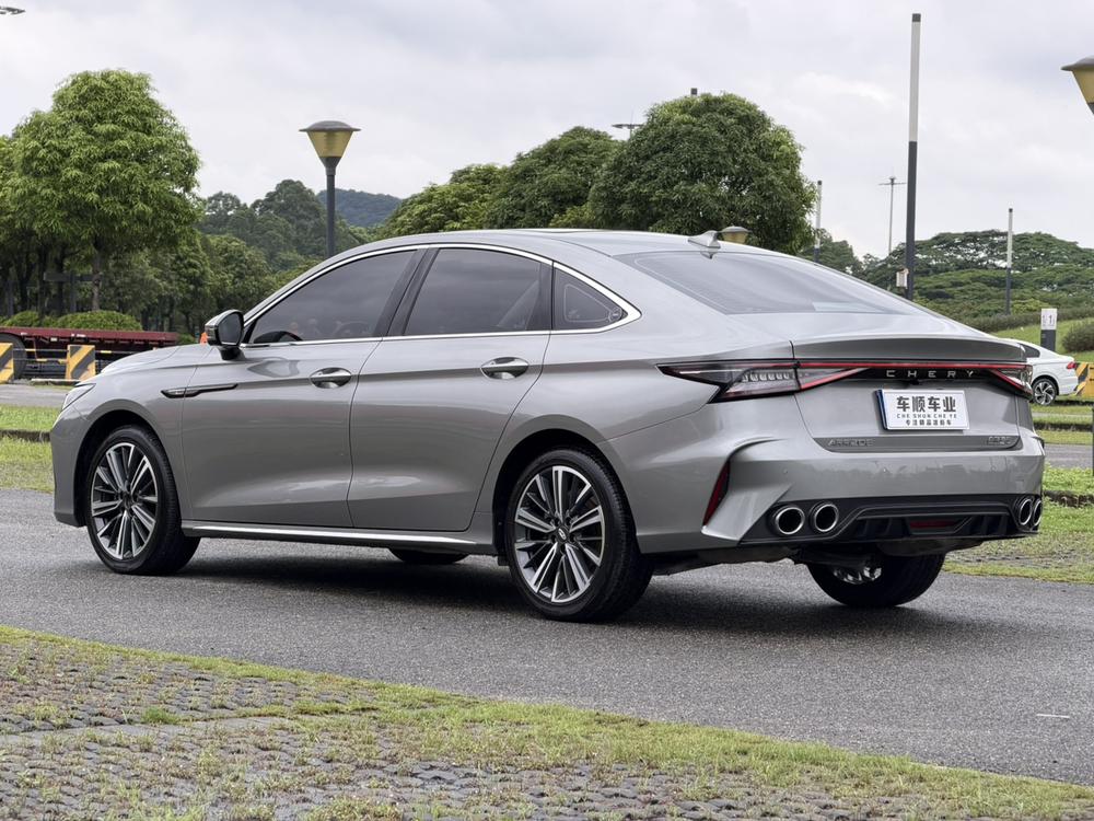 Chery Arrizo 8