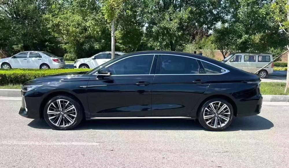 Chery Arrizo 8