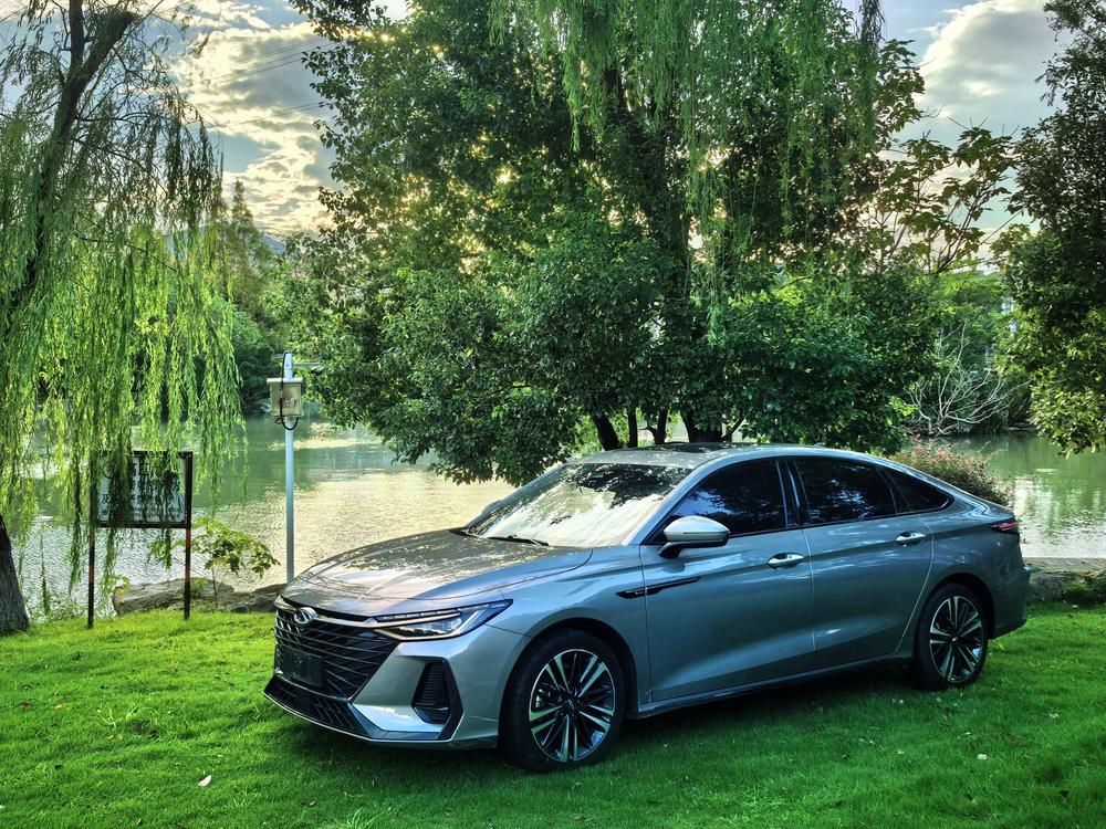Chery Arrizo 8