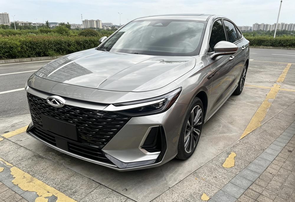 Chery Arrizo 8