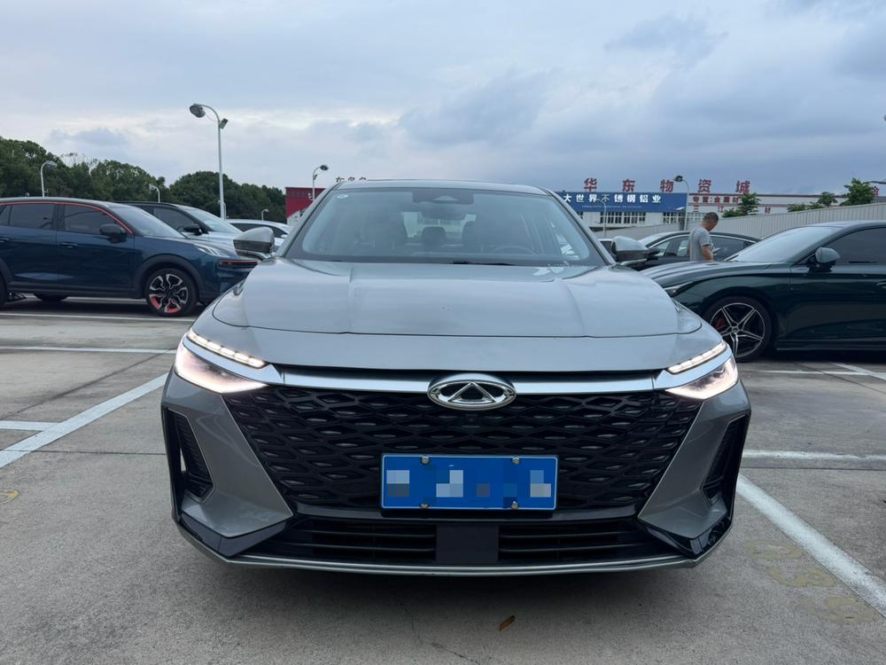 Chery Arrizo 8