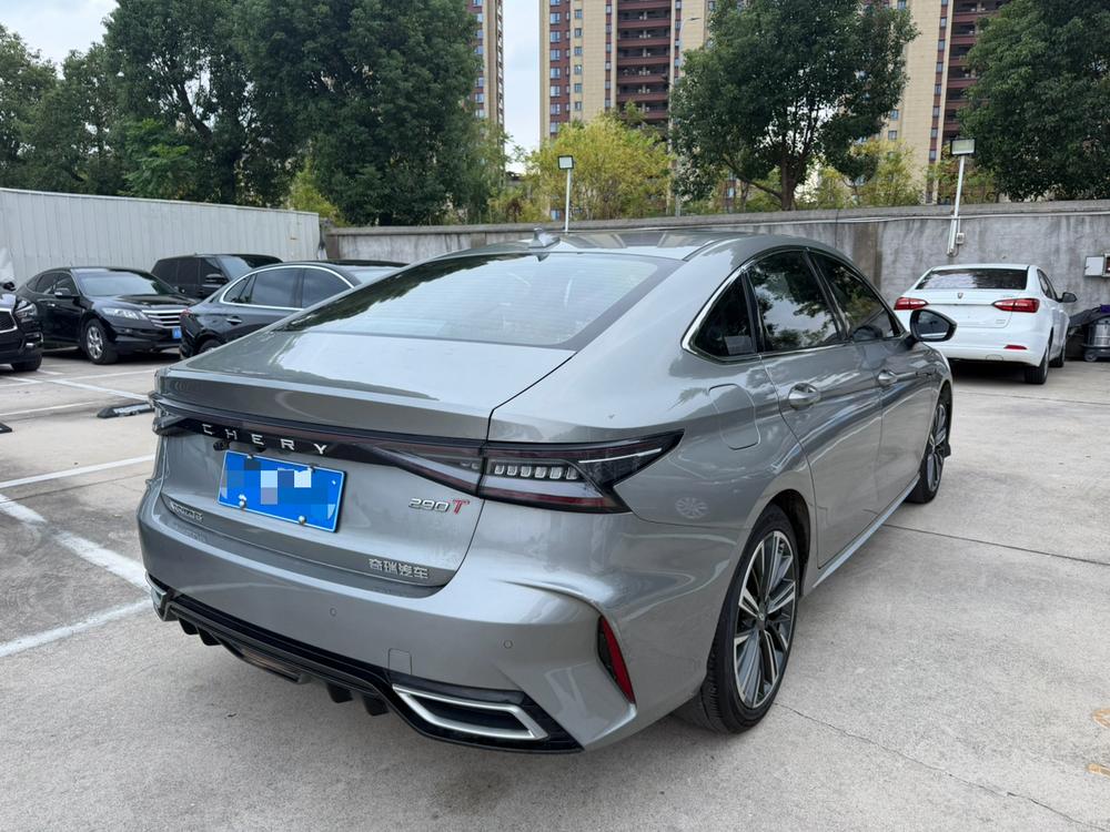 Chery Arrizo 8