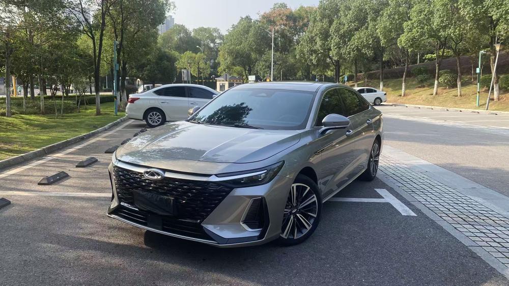 Chery Arrizo 8