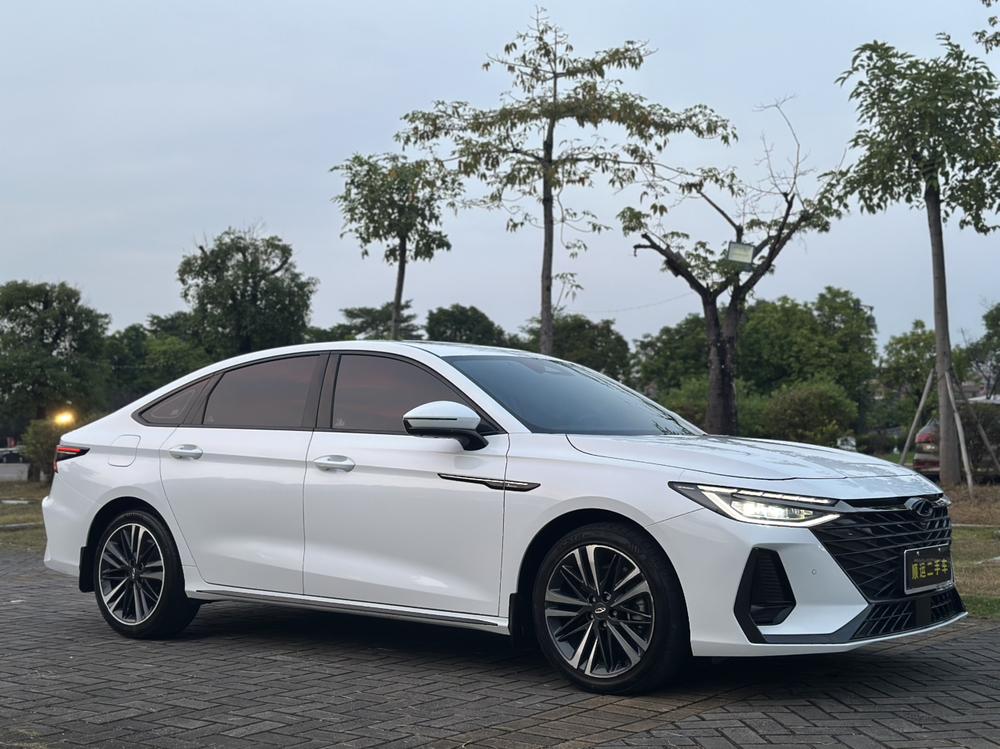 Chery Arrizo 8