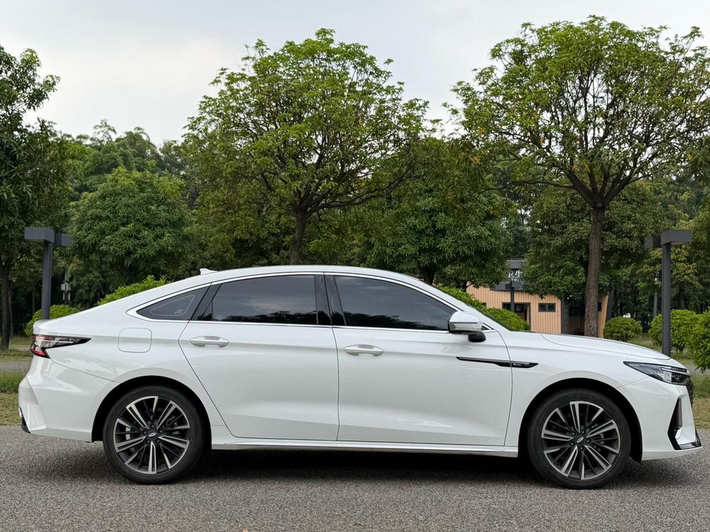 Chery Arrizo 8