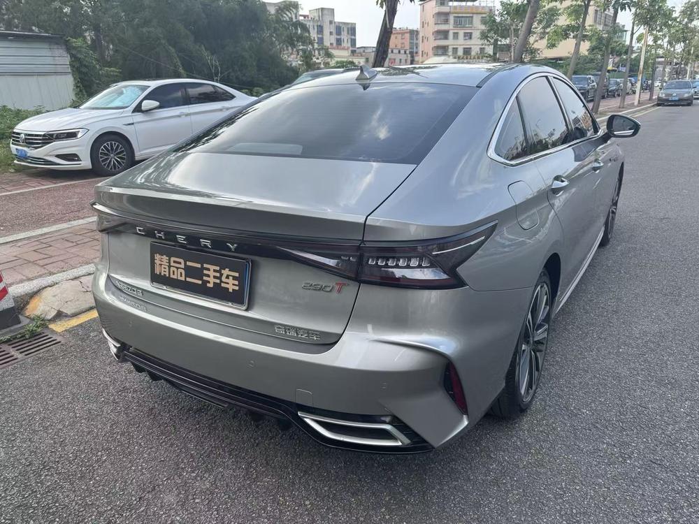 Chery Arrizo 8
