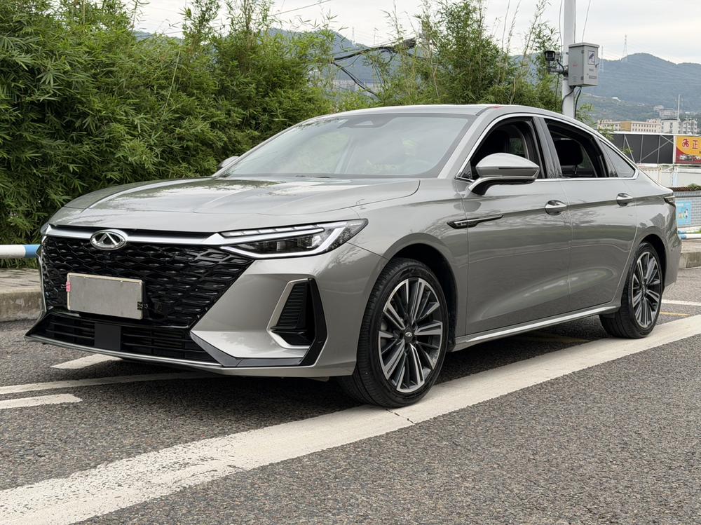 Chery Arrizo 8