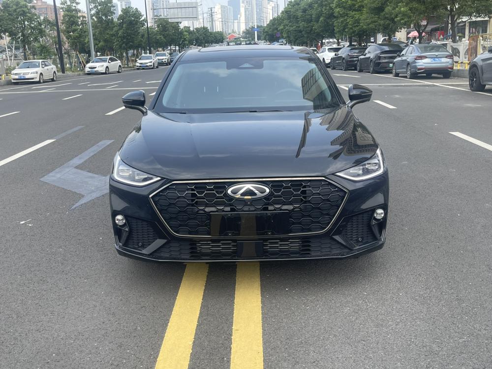 Chery Arrizo 8
